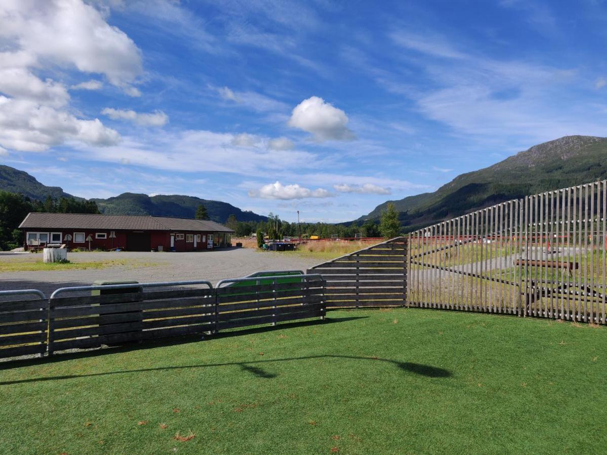 Готель Vikedal Relax Center Екстер'єр фото